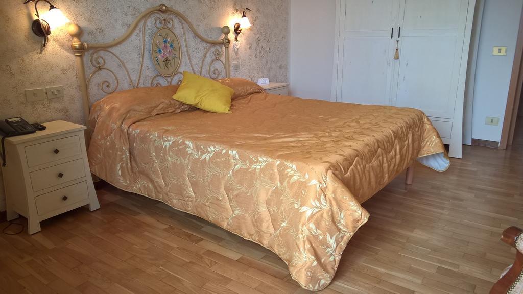 Cecco Di Nara Hotel