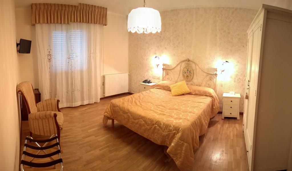 Cecco Di Nara Hotel