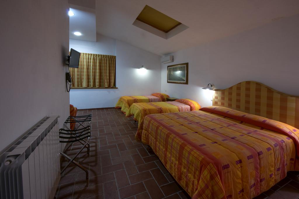 Cecco Di Nara 2* Massarosa