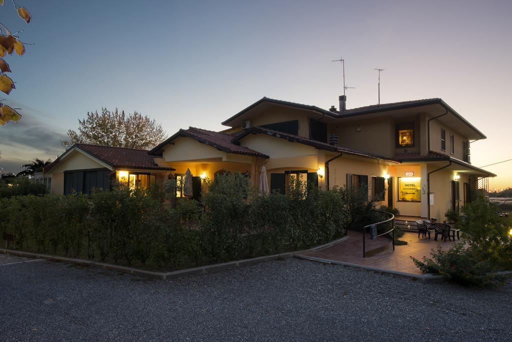 Cecco Di Nara Hotel 2*