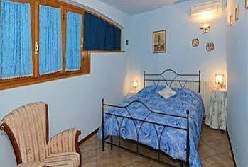 Cecco Di Nara Hotel 2*